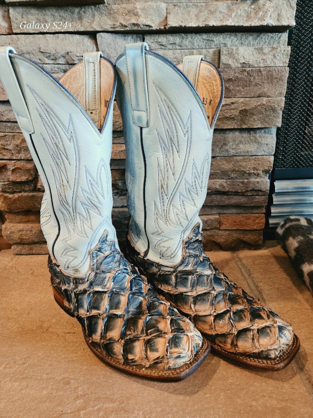 Macie Bean Big Bass womens boots 8.5M